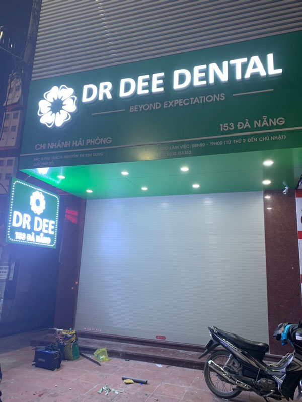 thi cong bien quang cao cho dr dee dental